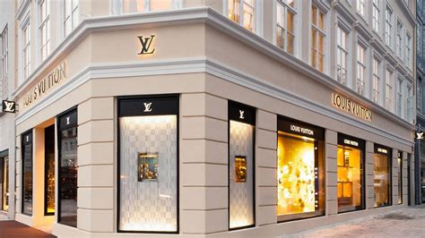 louis vuitton store front|louis vuitton department store.